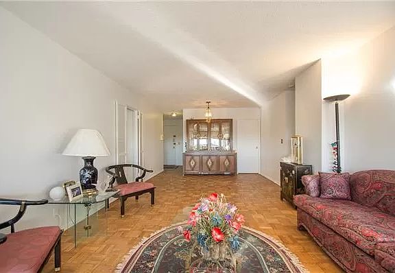 3rd image of 3333 Henry Hudson Pkwy APT 11E