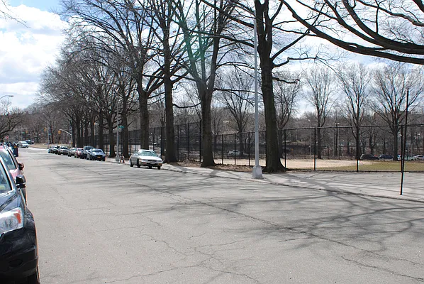 Sold by WRL Realty, LLC | media 22