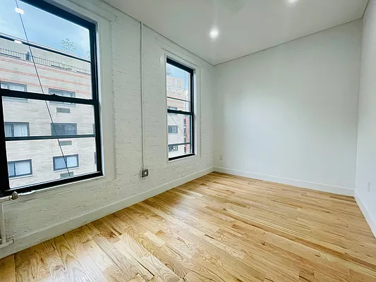 Rented by REAL New York | media 18