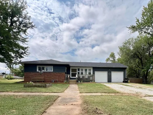 116 W Fields Blvd, El Dorado Springs, MO 64744