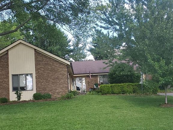 2nd image of 115 Fairway Dr