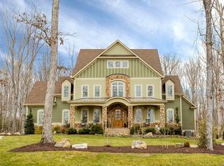 2007 Farnborough Dr, Midlothian, VA 23112