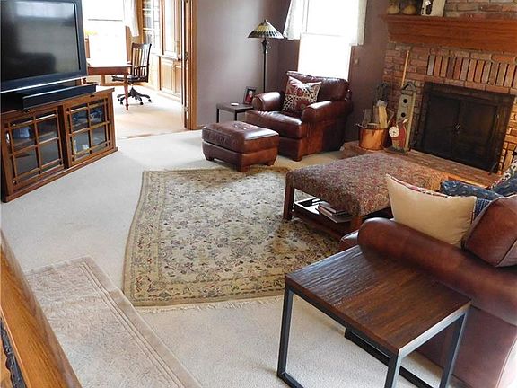 2nd image of 2951 Canterbury Ct