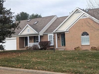 7822 Vanderbilt Dr NW, North Canton, OH, 44720