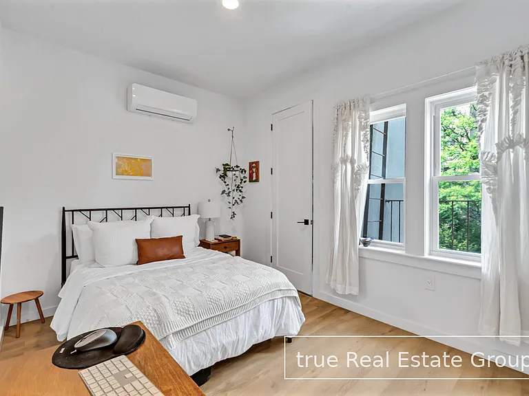 135 S 1st St #3 — Photo 5
