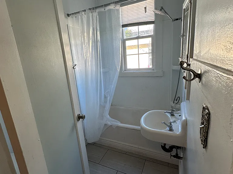 2535 Regent St #7 — Photo 16