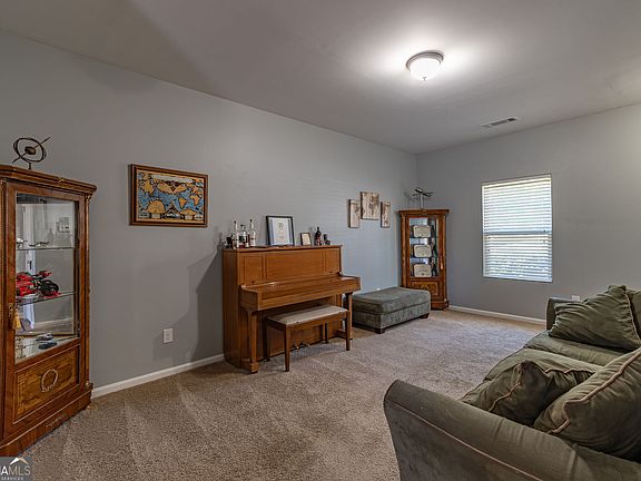 3rd image of 623 Nonsuch Way
