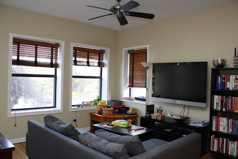 1st image of 4845 N Ravenswood Ave APT 1N