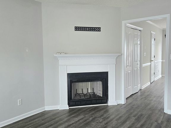 3rd image of 3902 Sterling Pointe Dr Unit Cc6