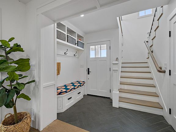 4th image of 3006 Alameda De Las Pulgas
