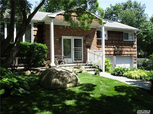 1st image of 5 Oak Hill Dr