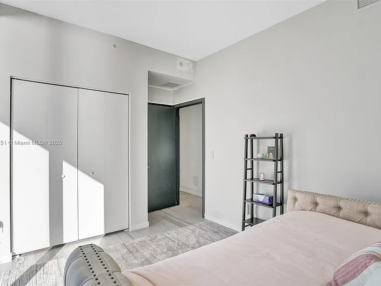 480 NE 31st St #1401 — Photo 15