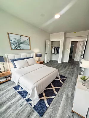 Rented by Luxian International Realty LLC | media 4