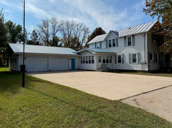 1125 McDonald St, Oconto, WI 54153
