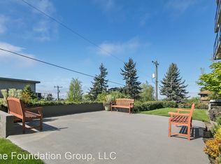 818 W Crockett St APT 405, Seattle, WA 98119