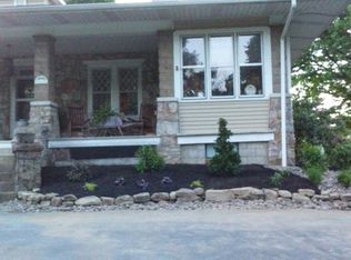 68 Academy Rd, Hamburg, PA 19526