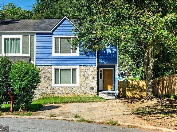 2nd image of 1161 Ridgecrest Ln SE
