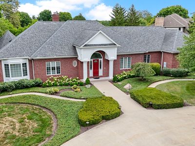 7466 Fox Hollow Rdg, Zionsville, IN, 46077