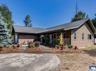 1718 W Courtney Rd, Port Angeles, WA 98363