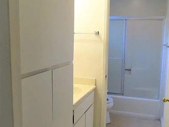 5th image of 195 E Reed St #8