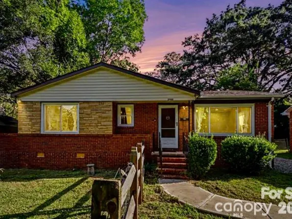 3960 Bristol Dr, Charlotte, NC 28208
