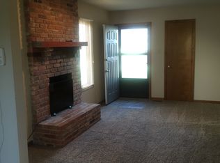 2020 SW 36th St, Topeka, KS 66611