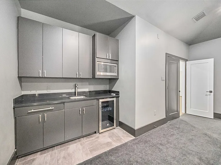 2310 Althea Dr — Photo 18