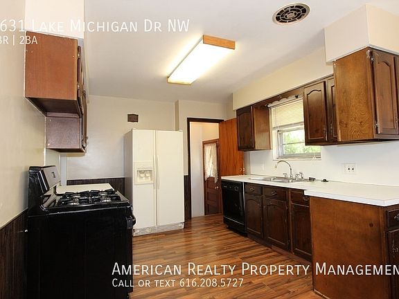 2nd image of 1631 Lake Michigan Dr NW