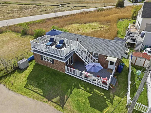 83 Church Street, Hampton, NH 03842
