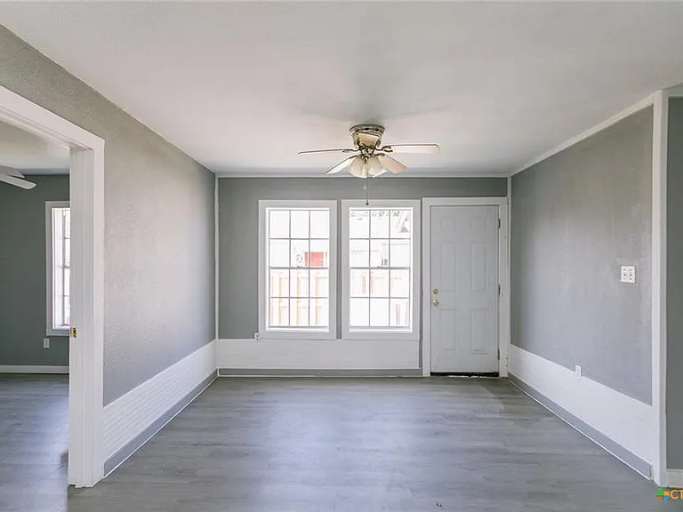 1002 Pine St #7 — Photo 5