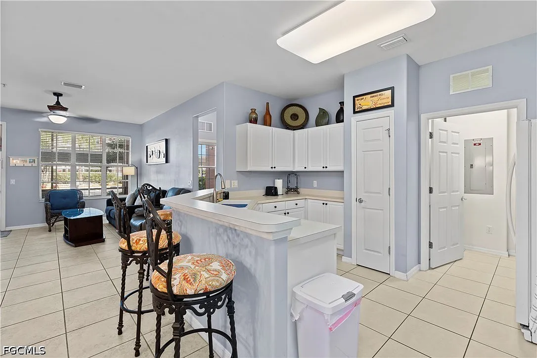 2 bed, 2.0 bath, 1055 sqft, $2,200 — Photo 4