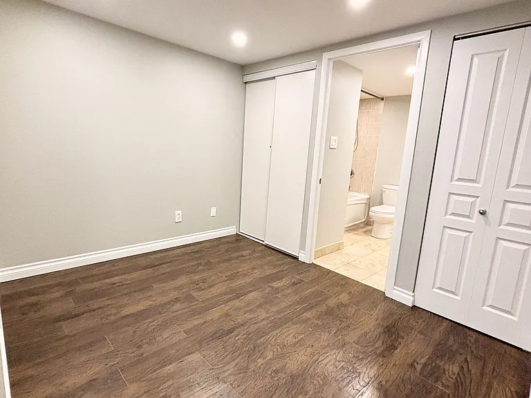 323 Richmond St E #201 — Photo 12
