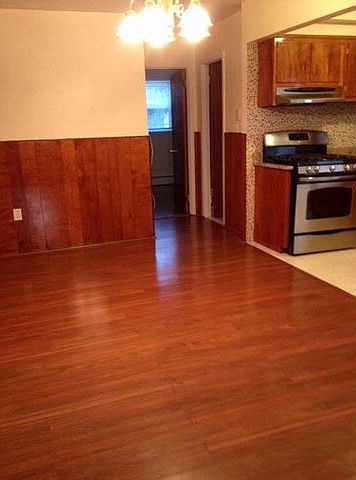 2nd image of 1910 Bronxdale Ave #1