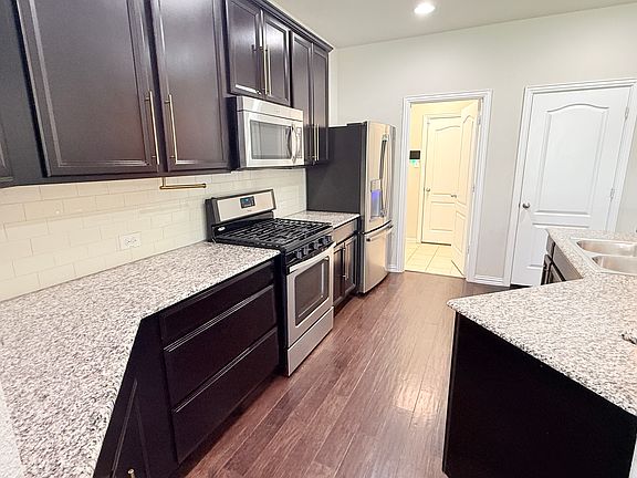 5th image of 1029 Bird Creek Dr