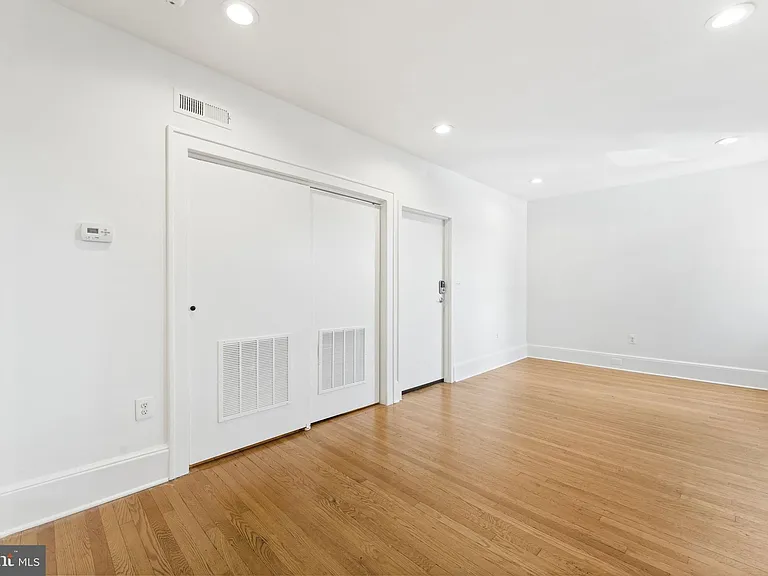 5150 Ridge Ave #2 — Photo 16
