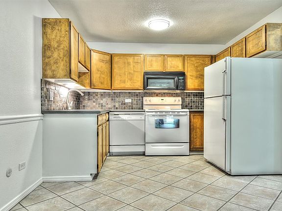 5th image of 695 S Alton Way Unit 1A