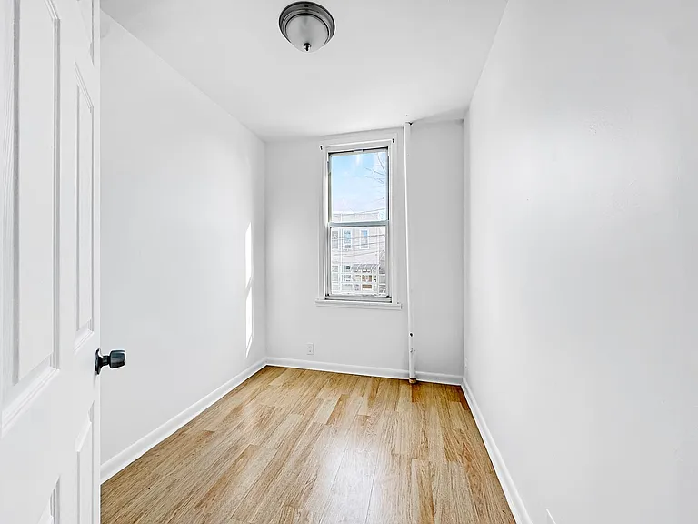 1655 Holland Ave #1 — Photo 6