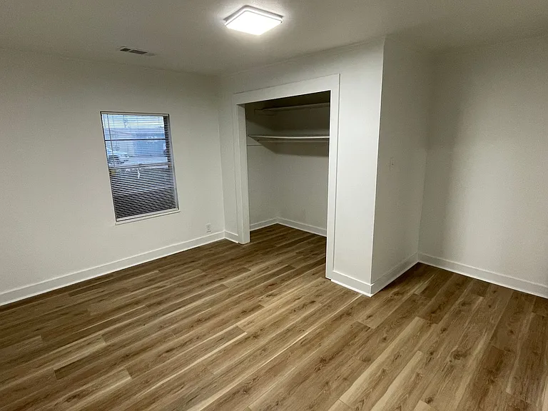 609 Cox St — Photo 8
