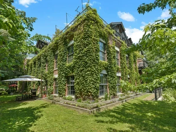 30 Howard St Unit 1, Somerville, MA 02144