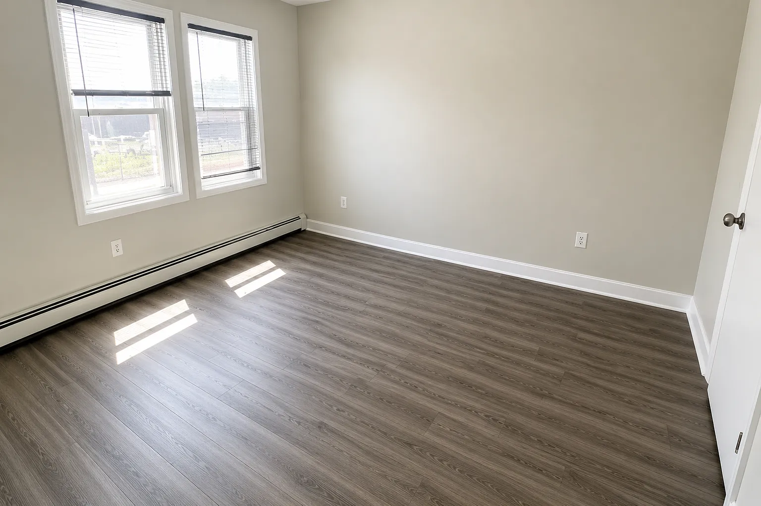 4 bed, $2,450 — Photo 3