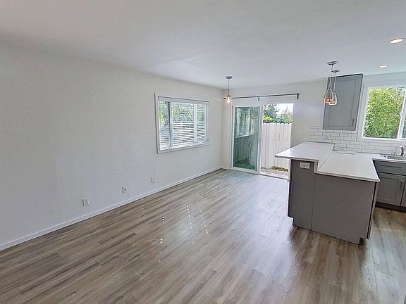 4th image of 521 E Arrellaga St #5