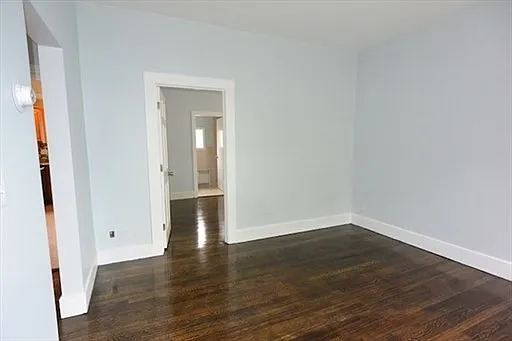 12 Eaton St — Photo 9