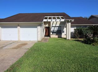 11403 Mulholland Dr, Stafford, TX 77477