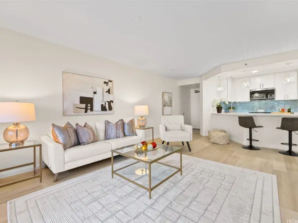 1212 Nuuanu Ave APT 611, Honolulu, HI 96817