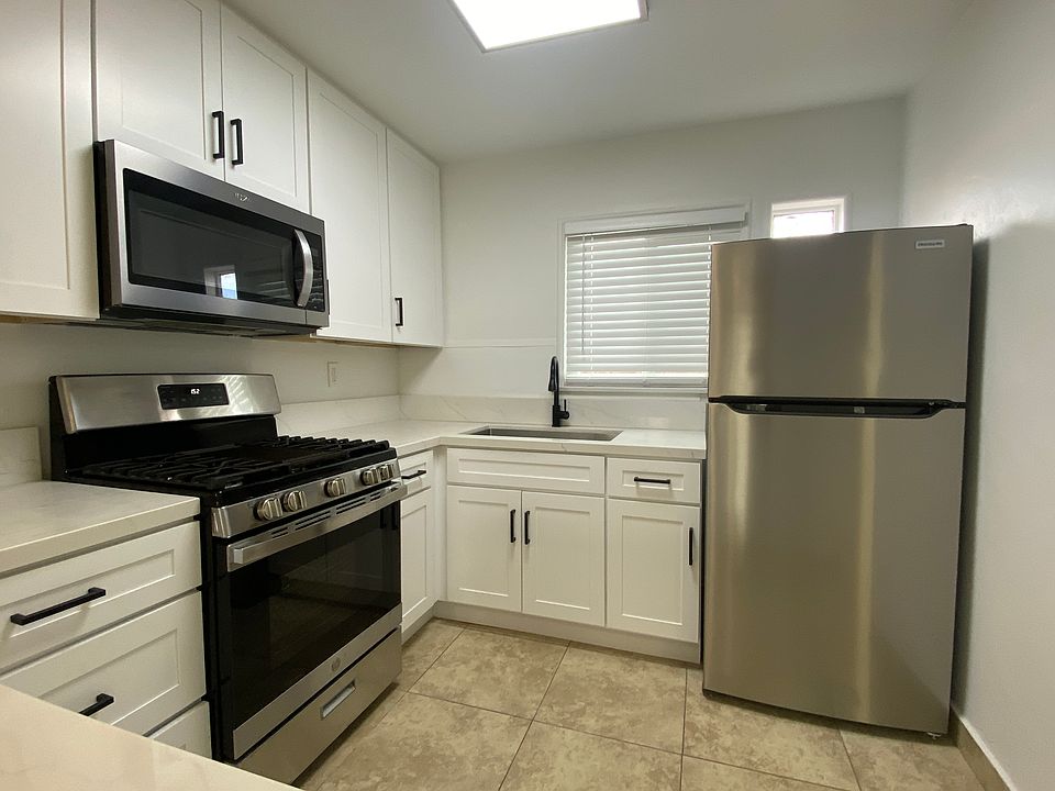 1st image of 2278 Newport Blvd APT 3