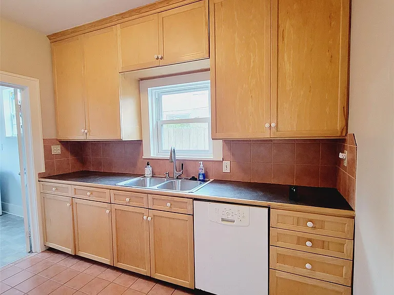 2408 Huldy St — Photo 10