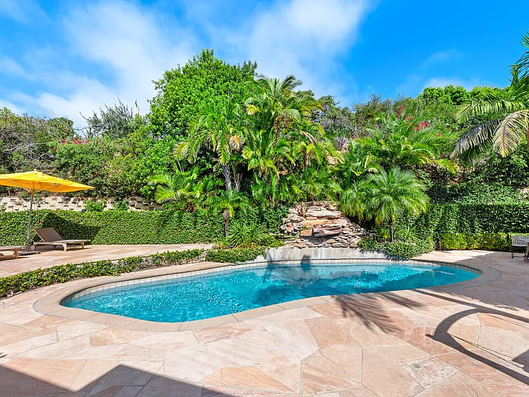 3235 Rambla Pacifico — Photo 3