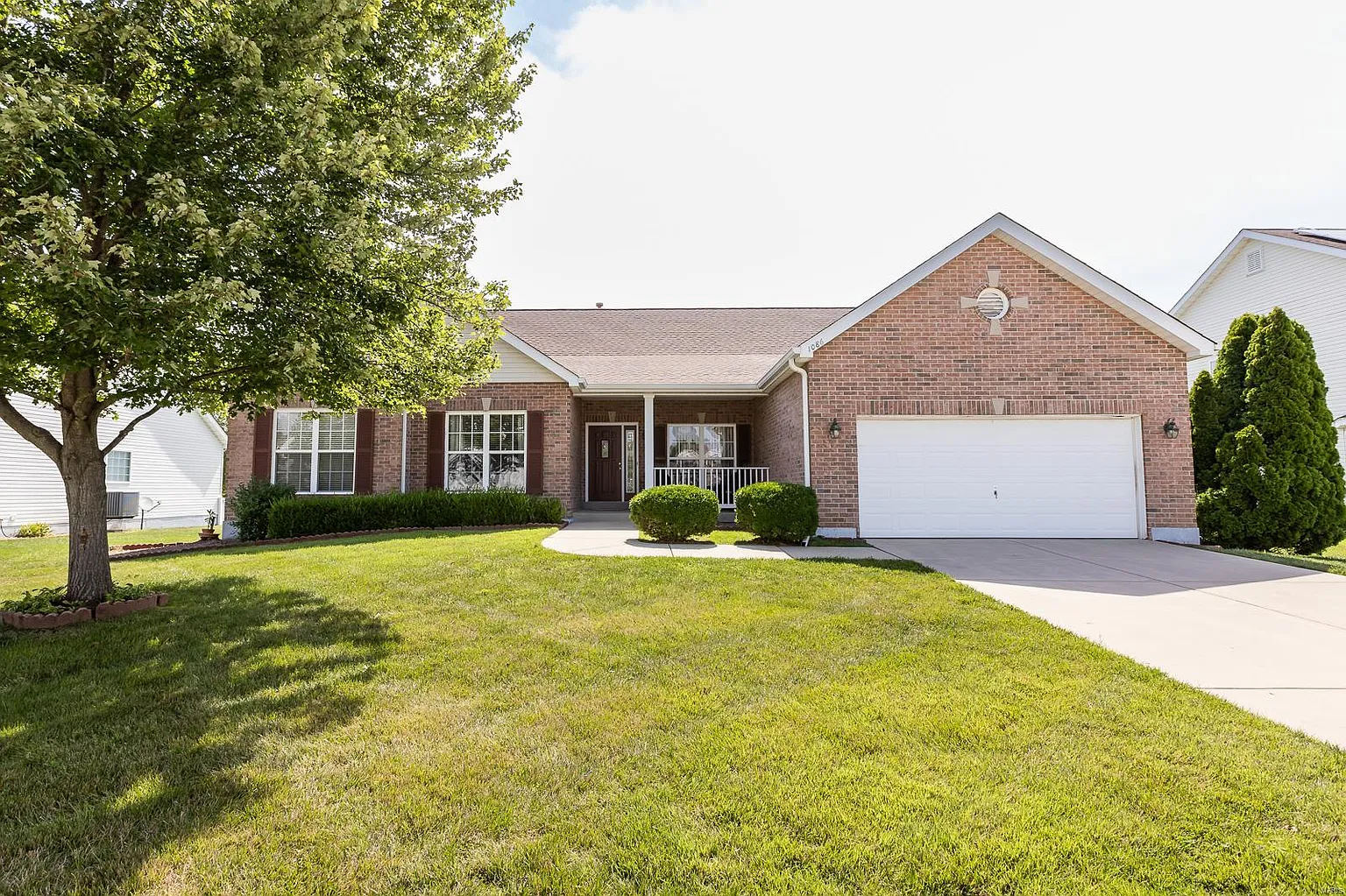 1086 Cromwell Ln photo 1