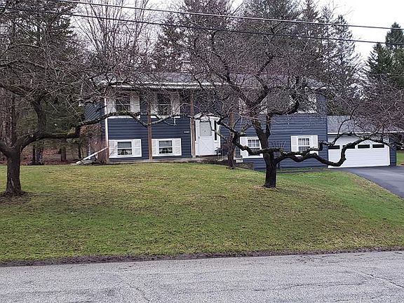 4th image of 9 Deerfield Dr