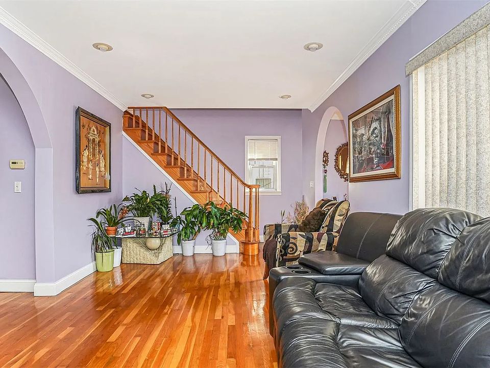 1st image of 9301 205th St
